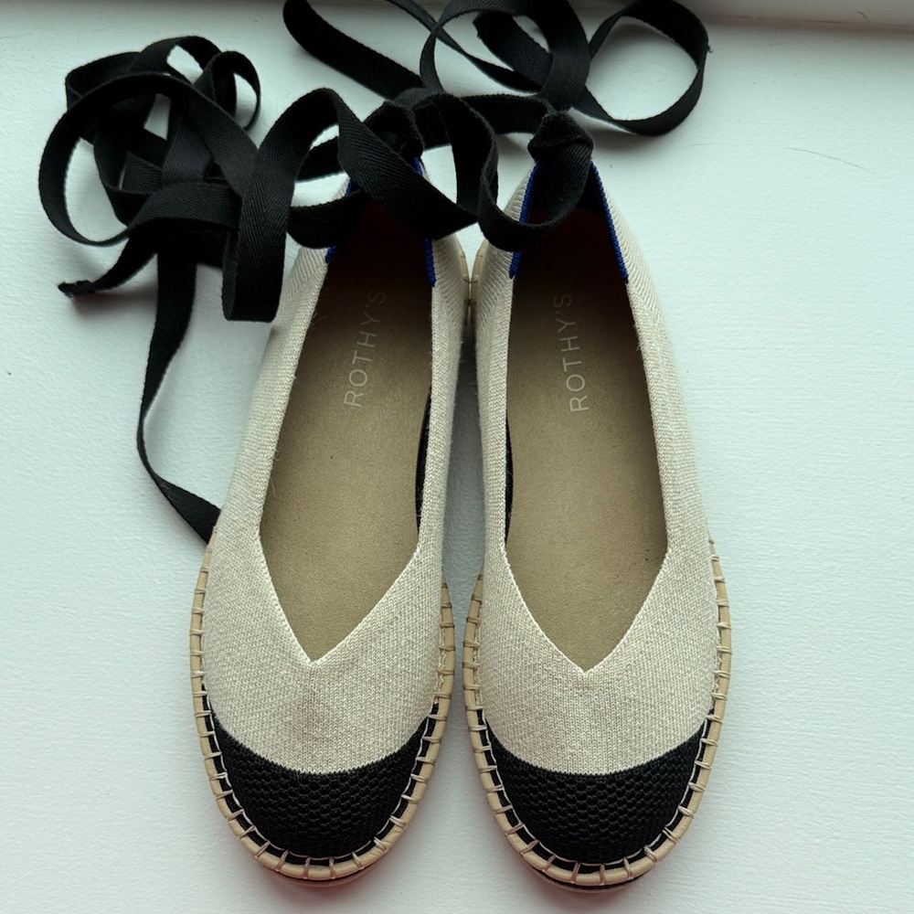 Rothy’s Espadrilles 7.5. Black and white